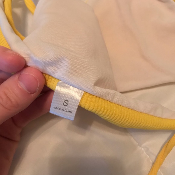 Bikini - Picture 5 of 8